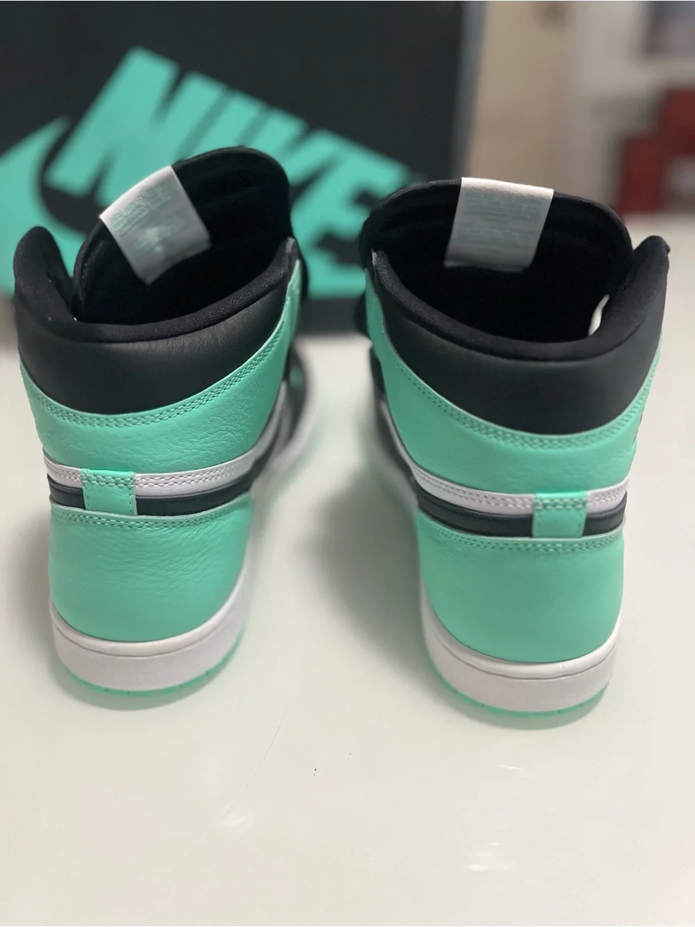 Nike Air Jordan 1 RETRO HIGH OG Green/Black/White SZ 11